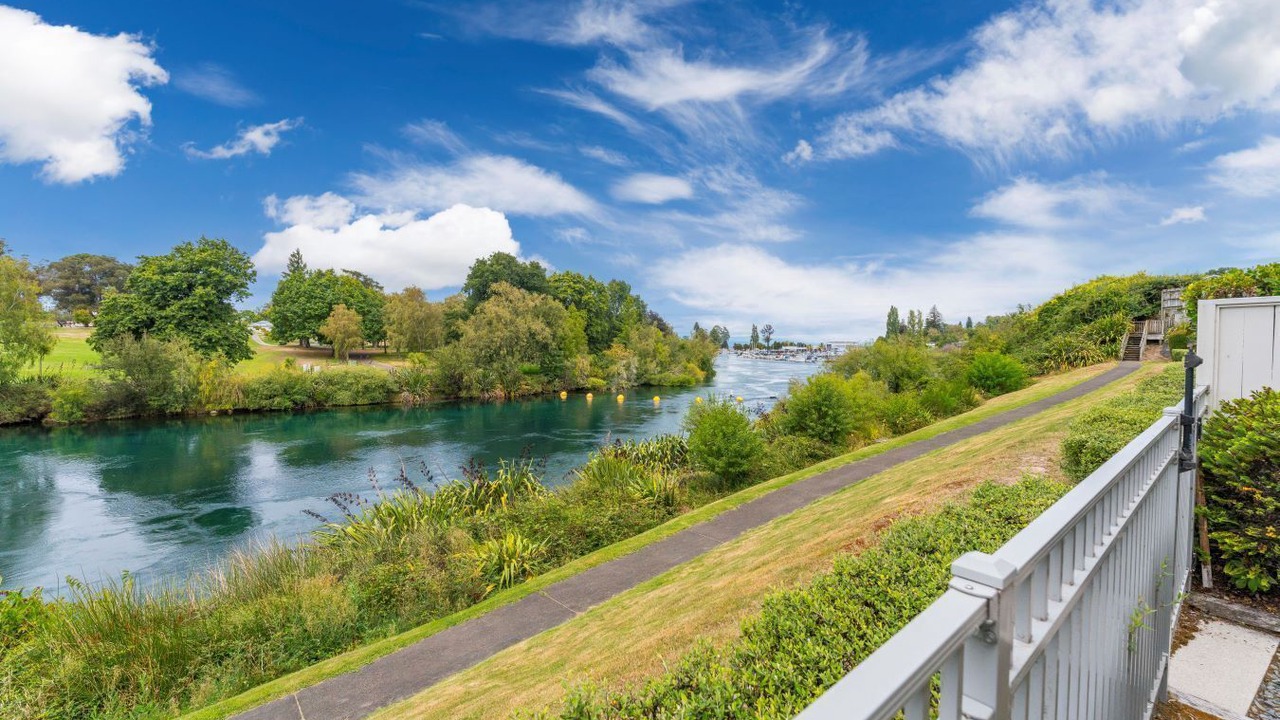 Photo of Others in Nukuhau