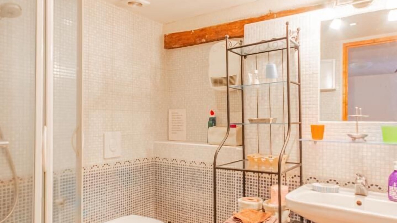 Photo of Bathroom in Saint-Prix