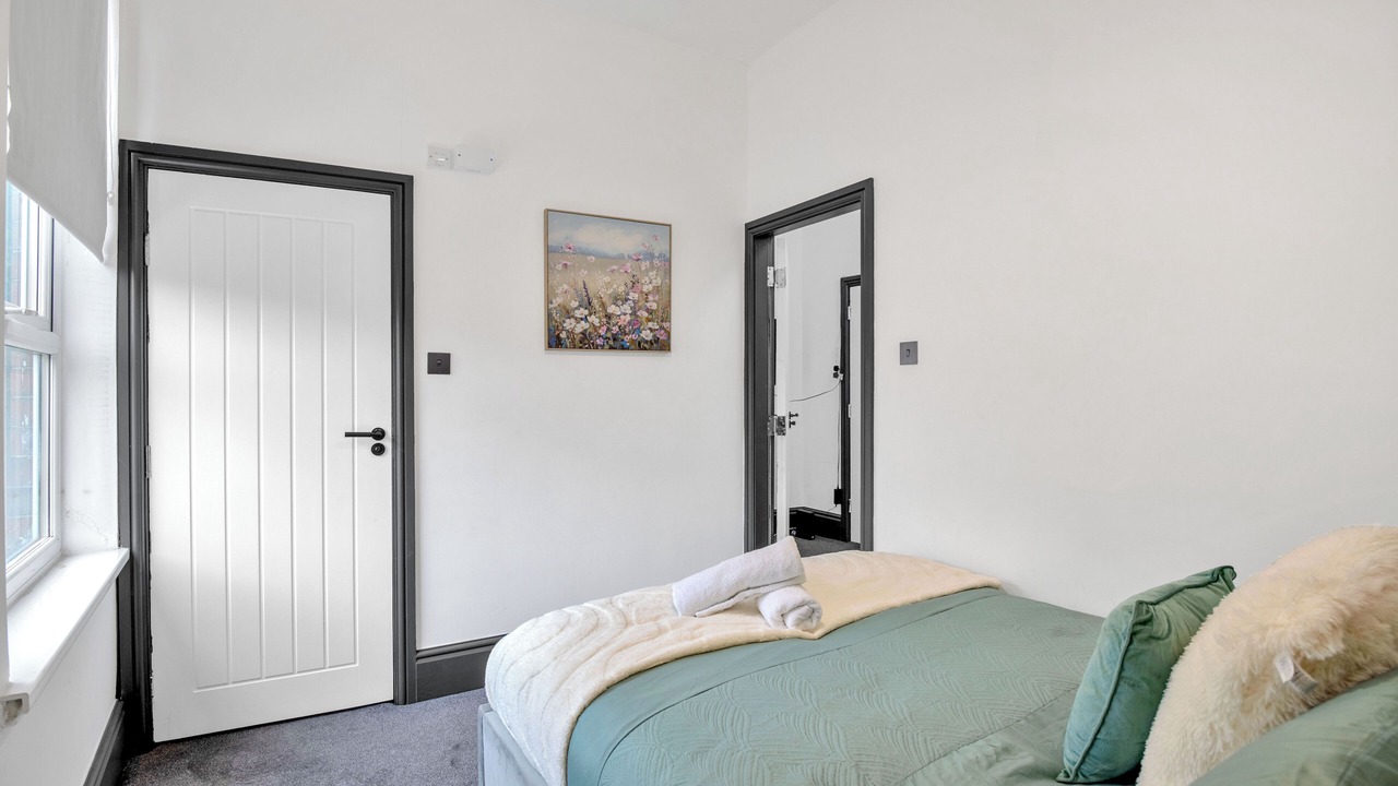 Photo of Bedroom in Moseley