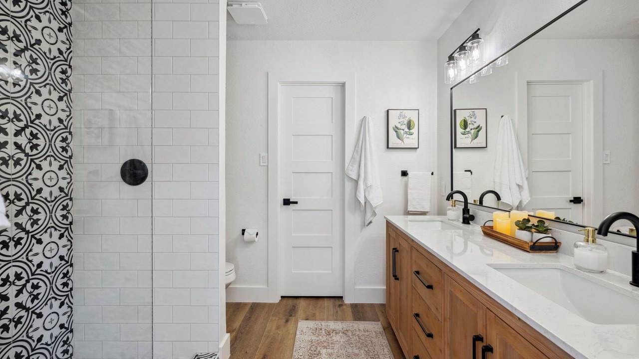 Photo of Bathroom in Walden on Lake Conroe