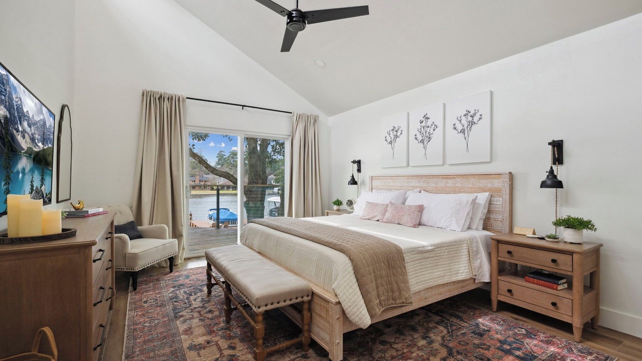 Photo of Bedroom in Walden on Lake Conroe