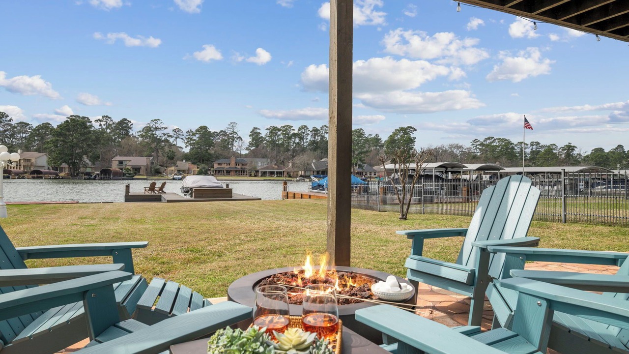 Photo of Patio Balcony in Walden on Lake Conroe