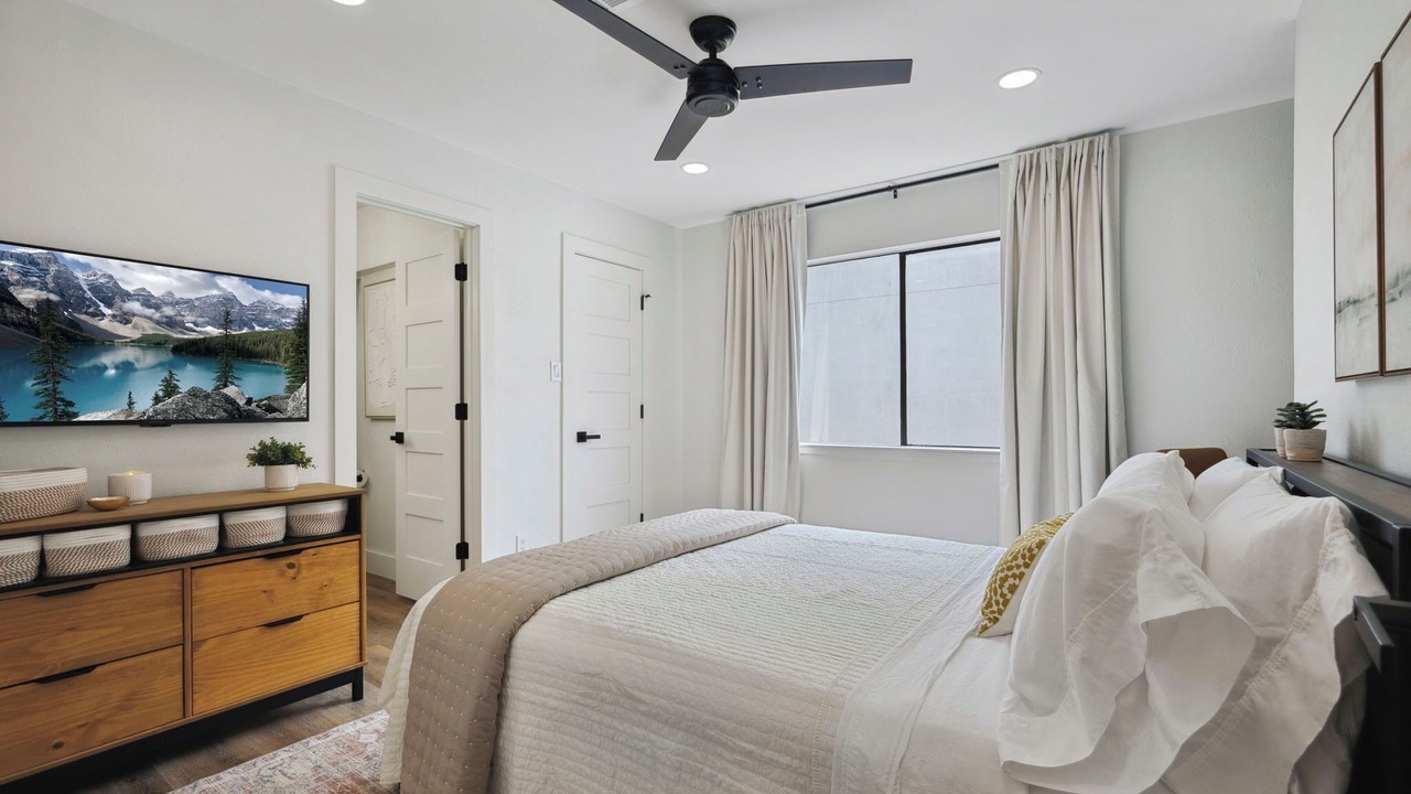 Photo of Bedroom in Walden on Lake Conroe
