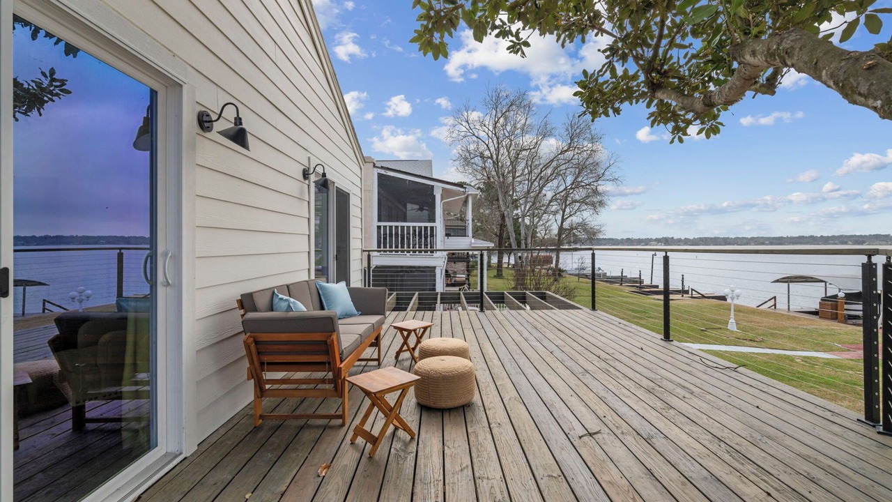 Photo of Patio Balcony in Walden on Lake Conroe