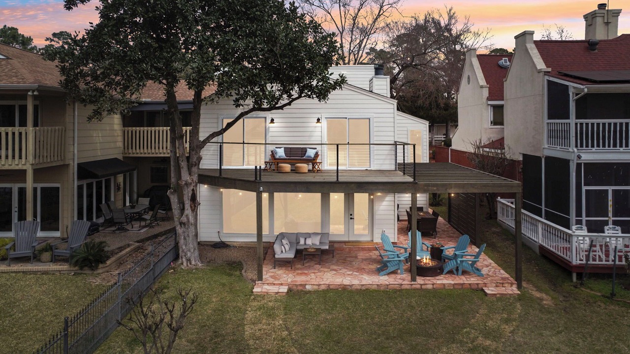 Photo of Patio Balcony in Walden on Lake Conroe