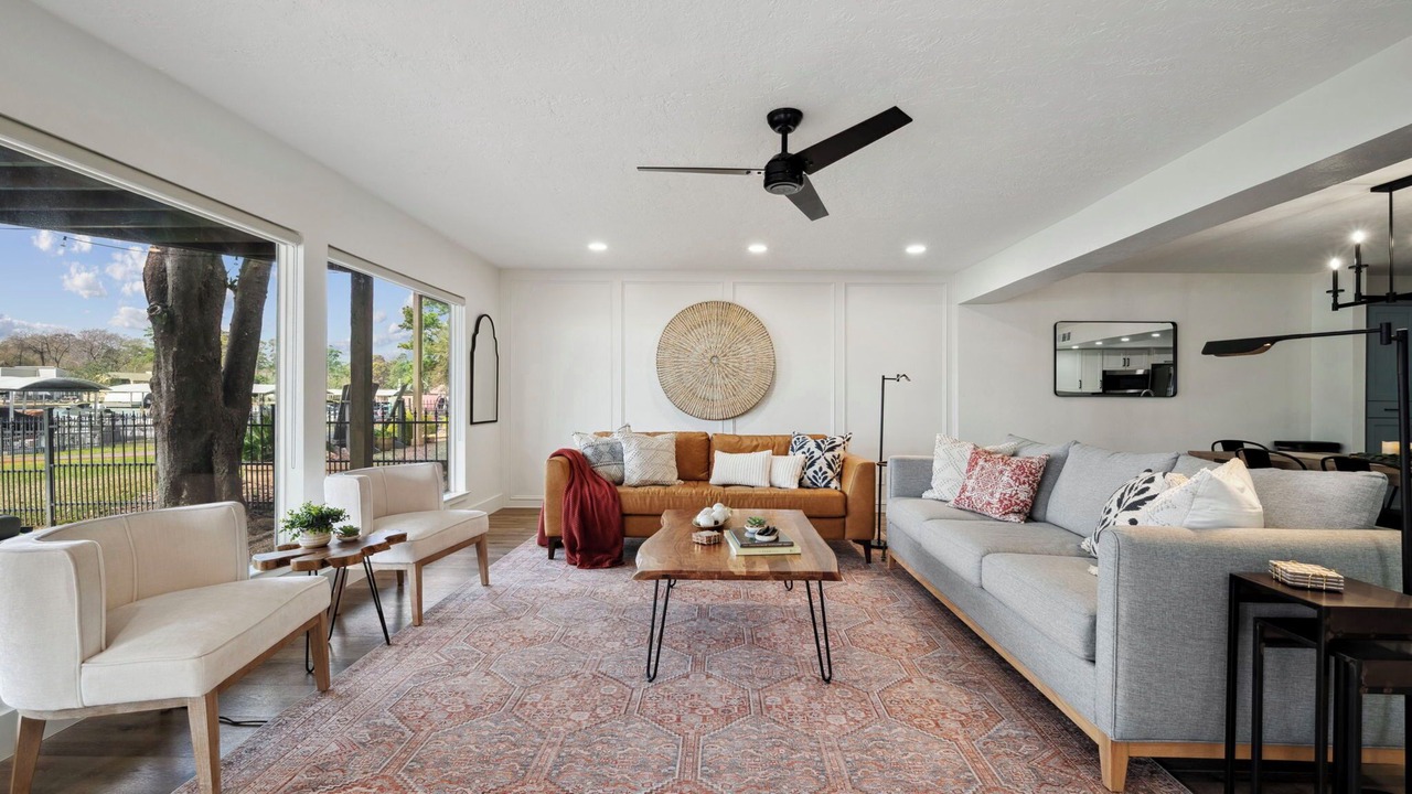 Photo of Livingroom in Walden on Lake Conroe