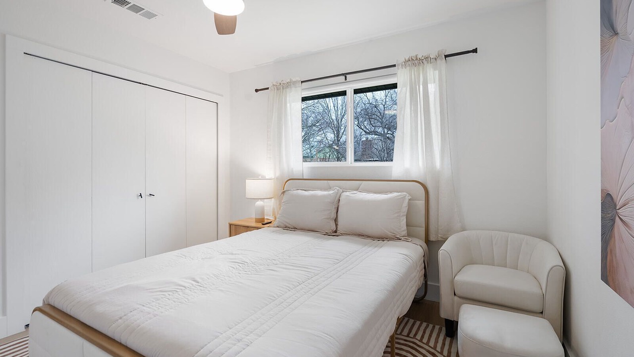 Photo of Bedroom in North Austin Civic Association