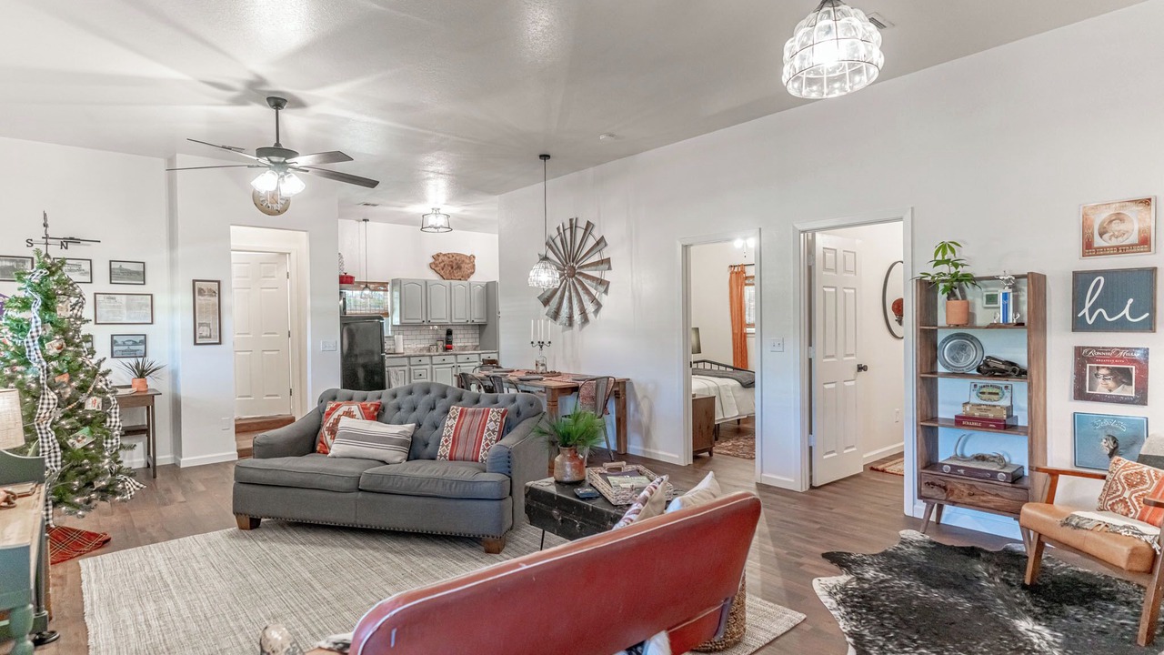 Photo of Livingroom in Dennis