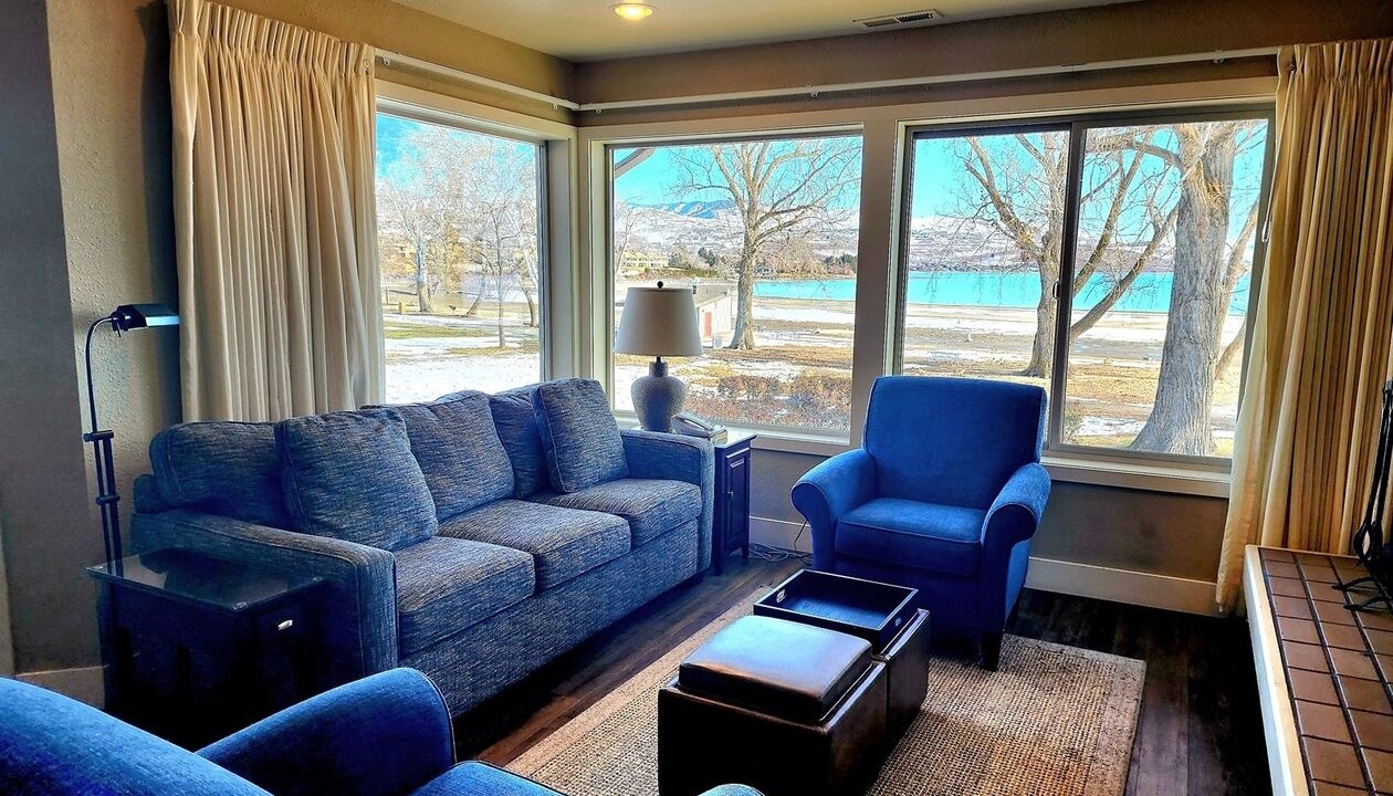 Photo of Livingroom in Wapato Point