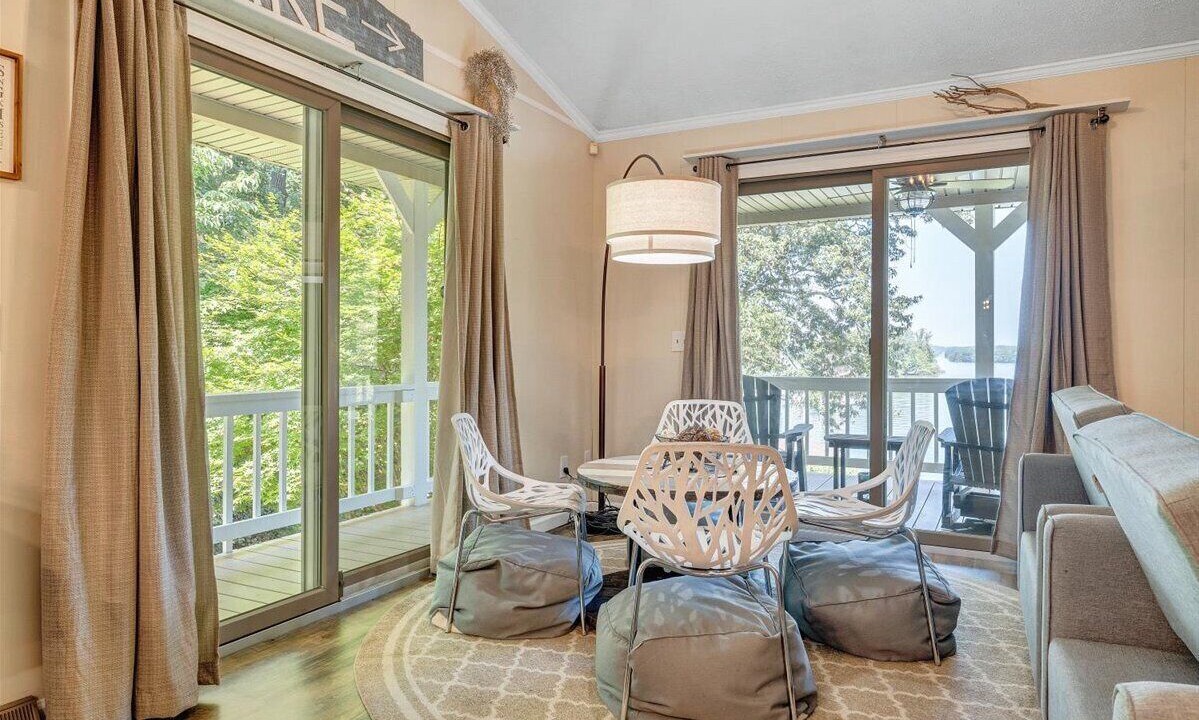 Photo of Livingroom in Penhook