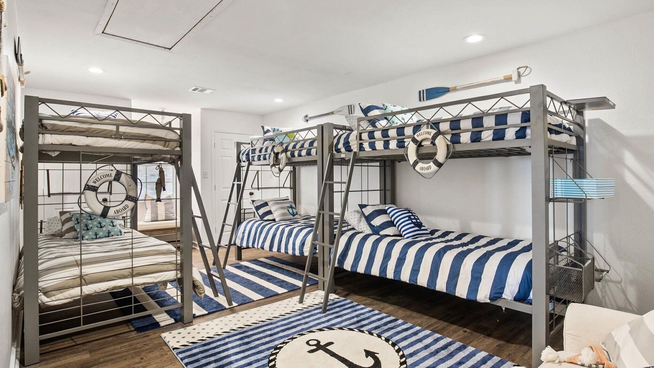 Photo of Bedroom in Carolyn Estates