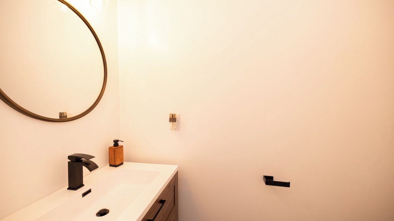Photo of Bathroom in Kettle Point 44