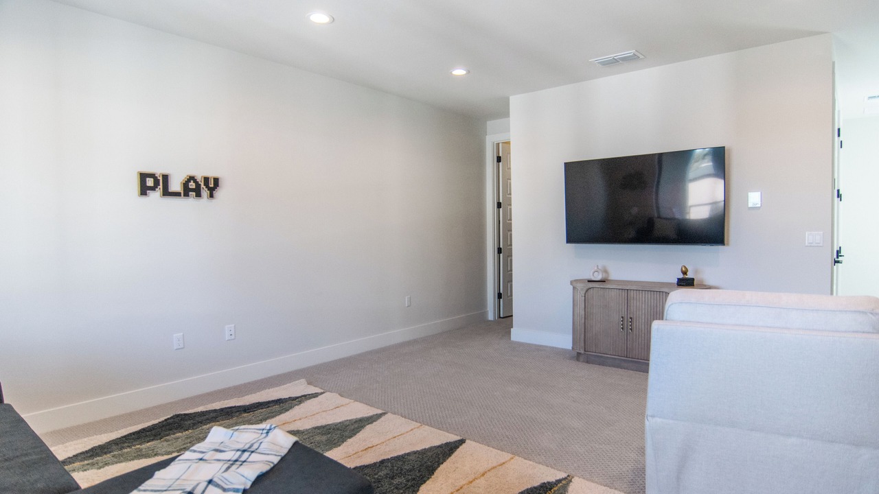 Photo of Livingroom in McNeil