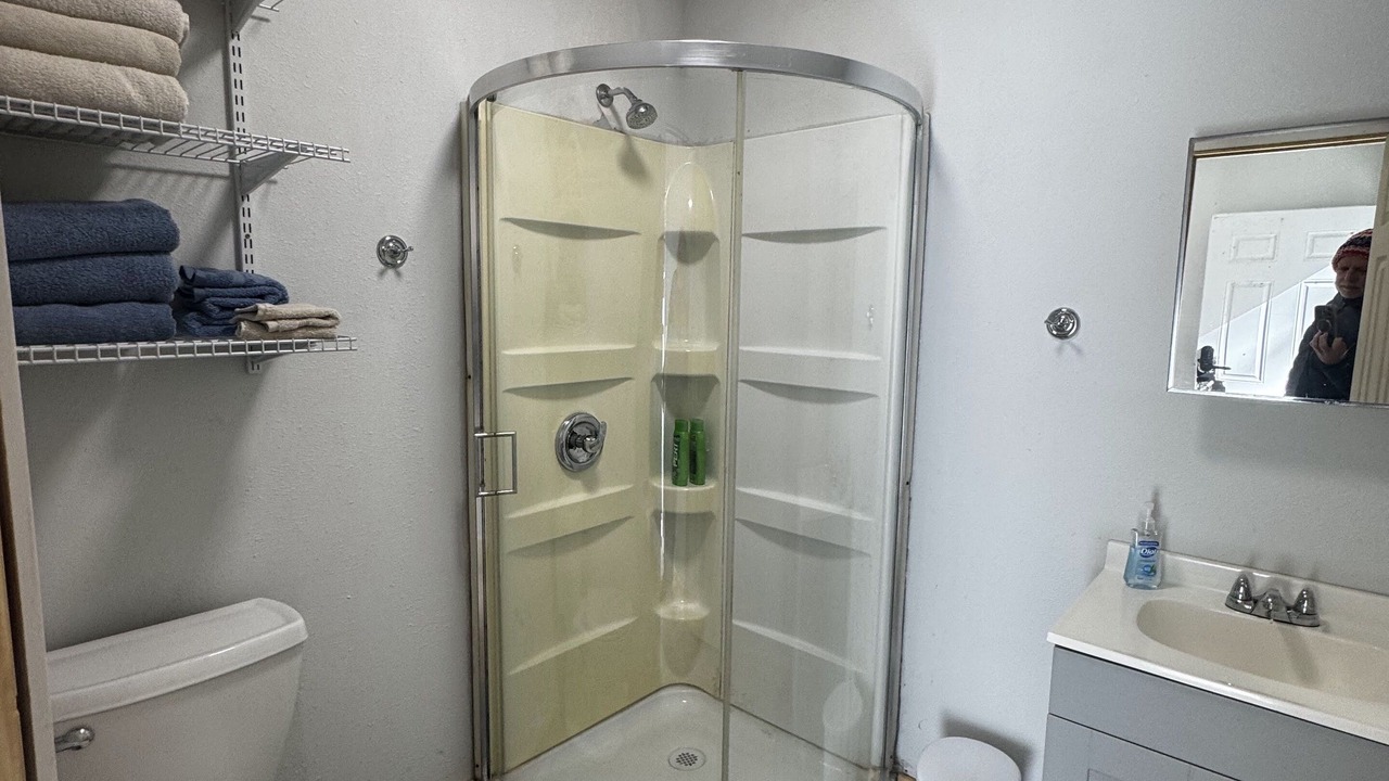 Photo of Bathroom in Grapeland