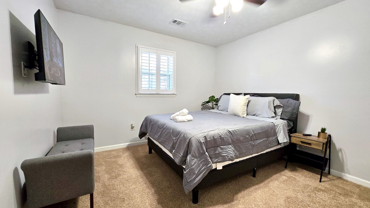 Photo of Bedroom in Lawrenceville