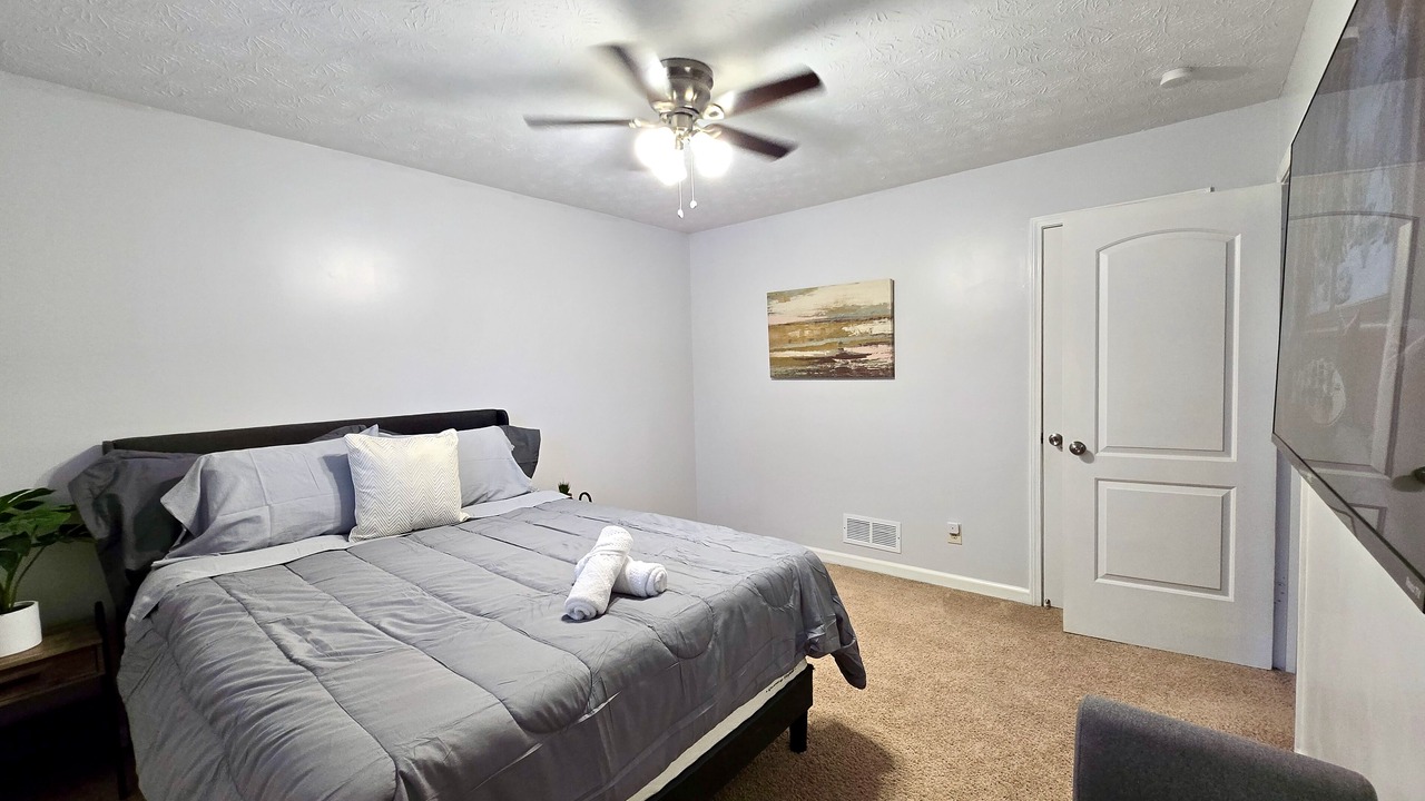 Photo of Bedroom in Lawrenceville