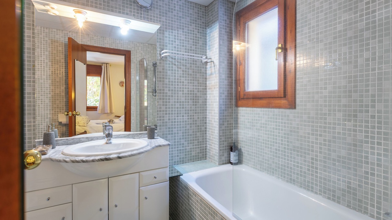 Photo of Bathroom in El Tarter