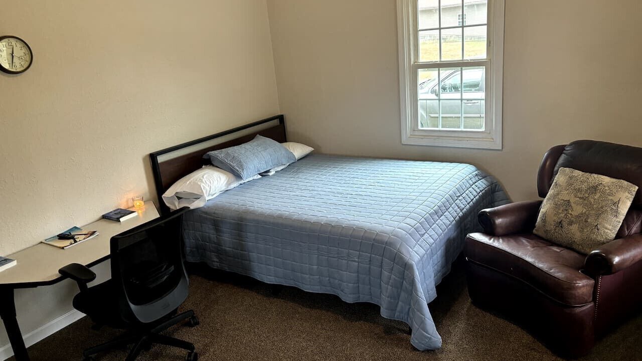 Photo of Bedroom in Arjay