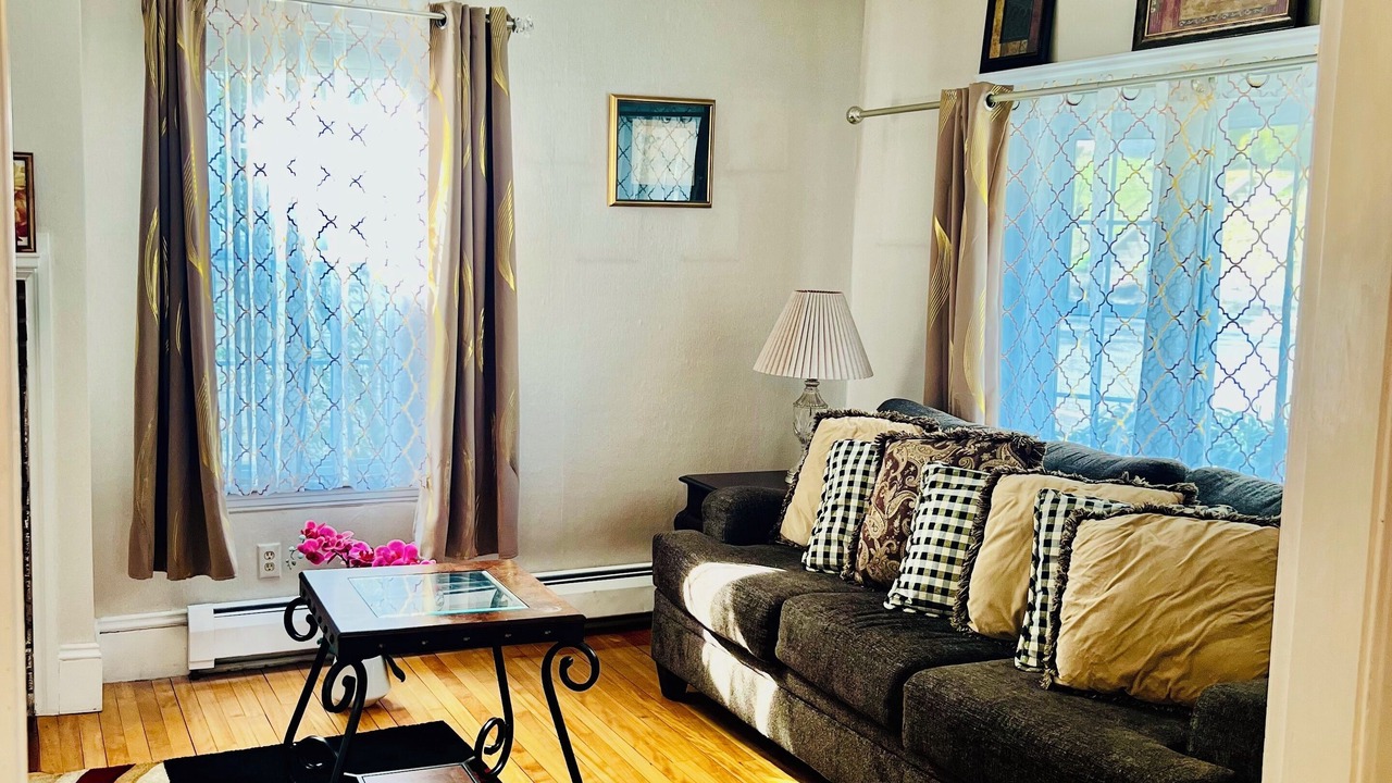 Photo of Livingroom in Forest Grove