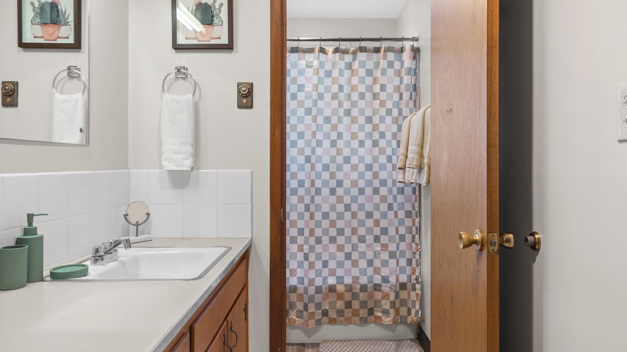 Photo of Bathroom in Cliff - Cannon