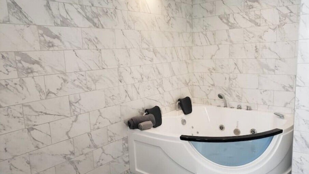 Photo of Bathroom in Whiting