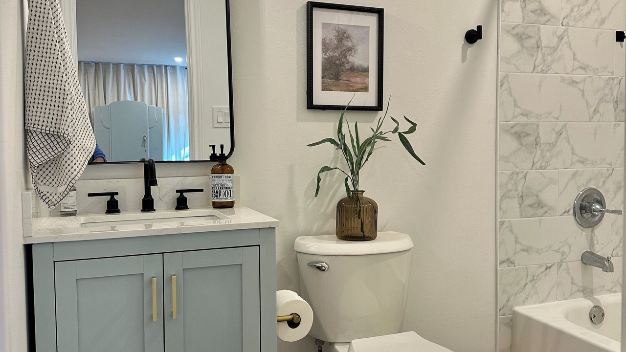 Photo of Bathroom in Sharpstown