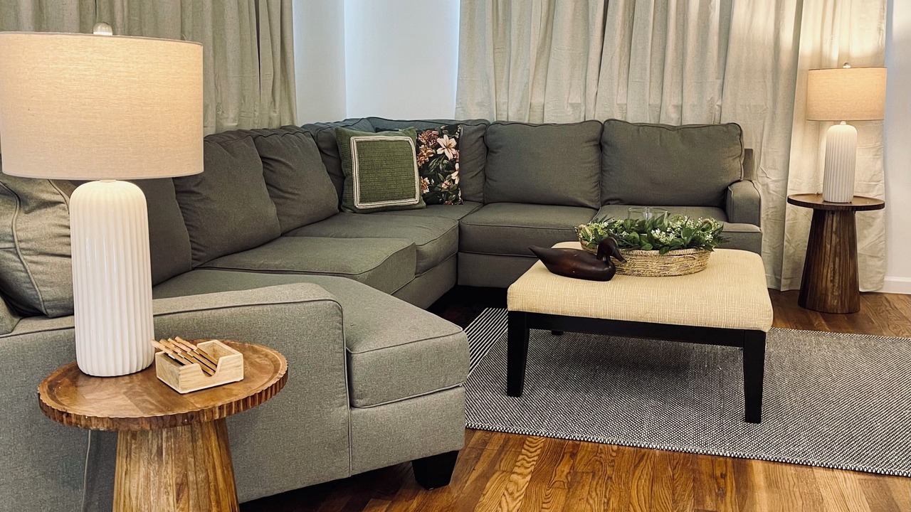 Photo of Livingroom in Sharpstown