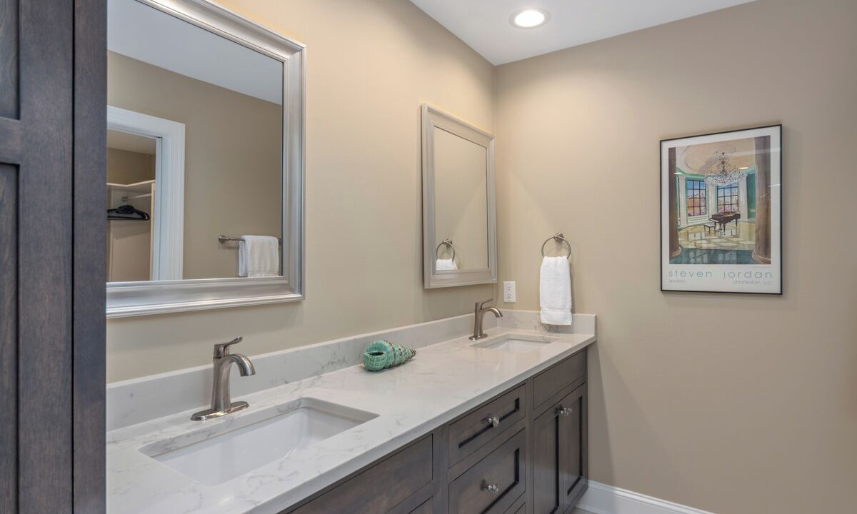 Photo of Bathroom in Beachwalk