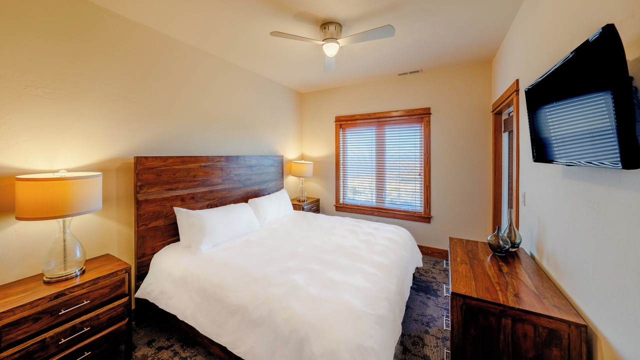 Photo of Bedroom in Waves