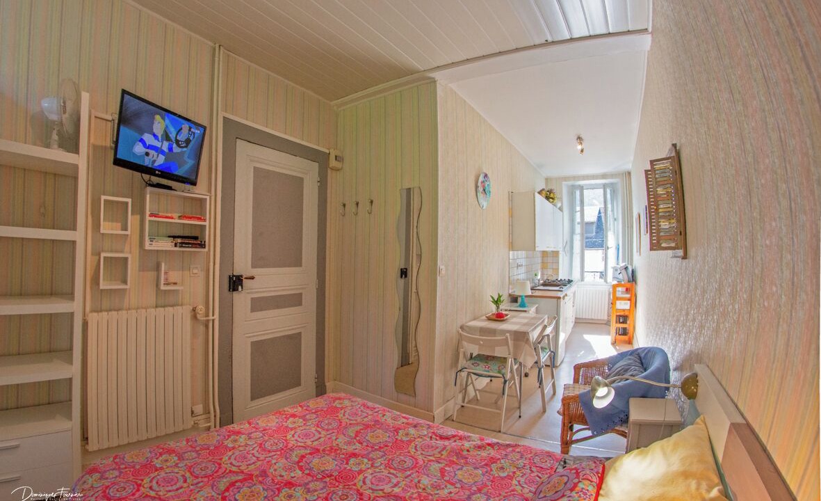 Photo of Bedroom in Bagneres-de-Luchon