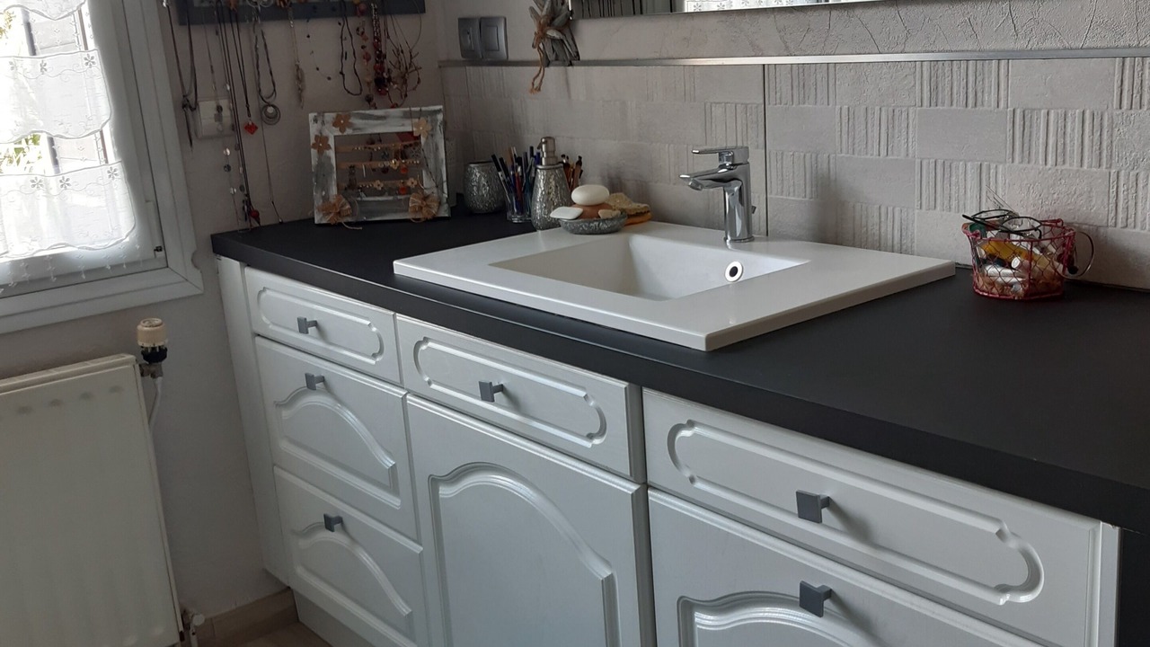 Photo of Bathroom in Plemet