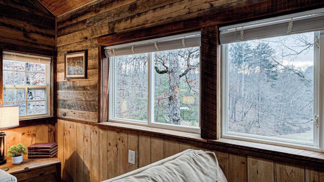 Photo of Bedroom in Beattyville