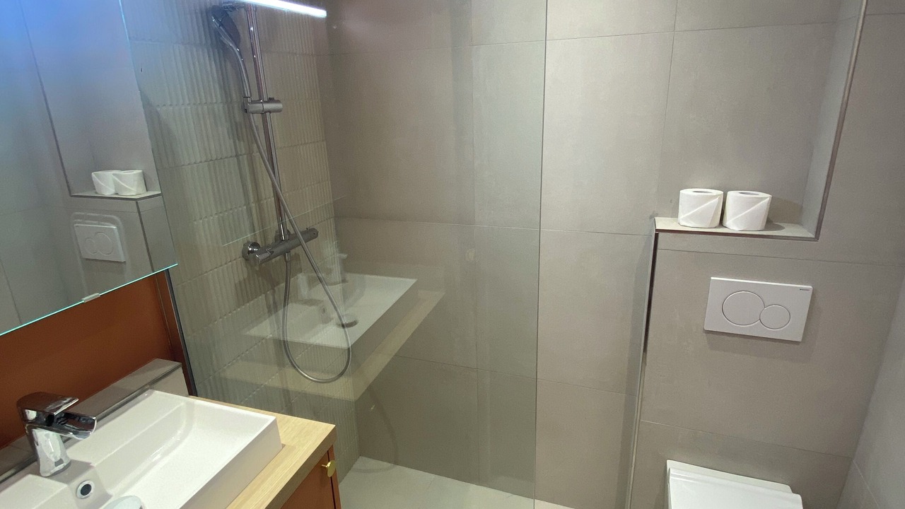 Photo of Bathroom in Vanves