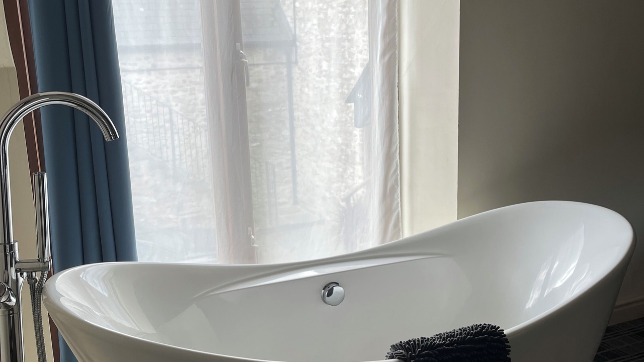 Photo of Bathroom in Axminster