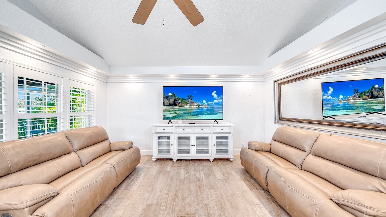 Photo of Livingroom in Garden Isles