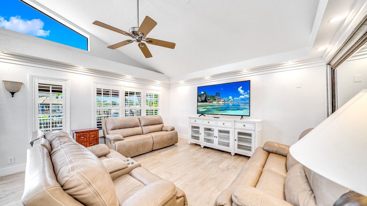 Photo of Livingroom in Garden Isles