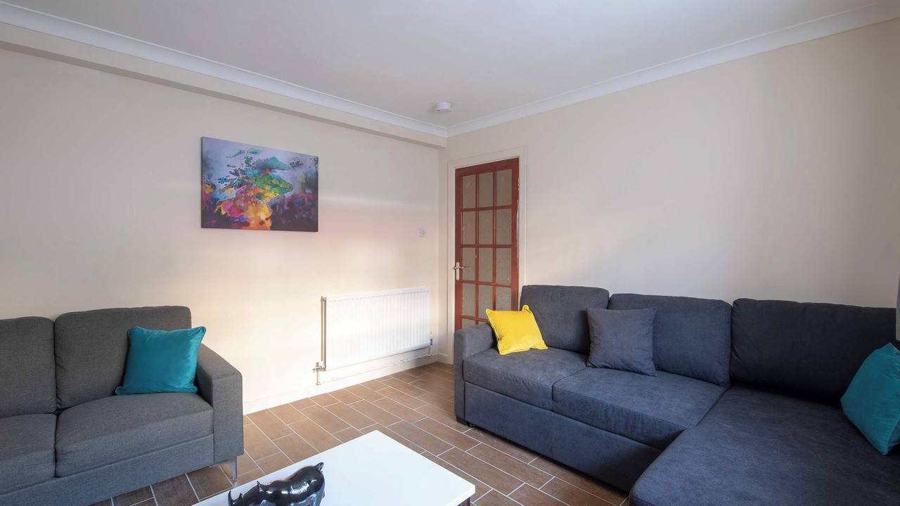 Photo of Others in Skewen