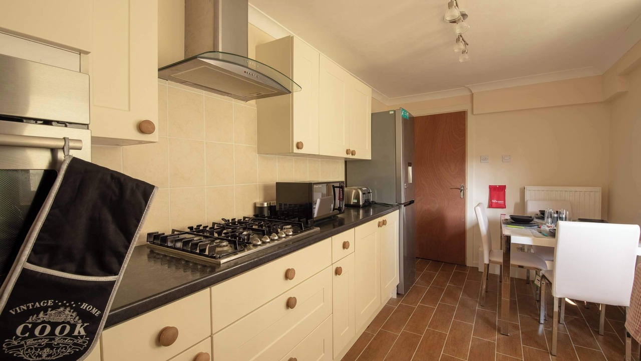 Photo of Others in Skewen