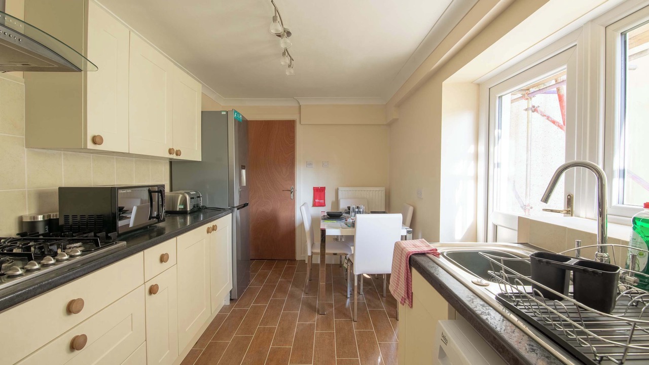 Photo of Others in Skewen