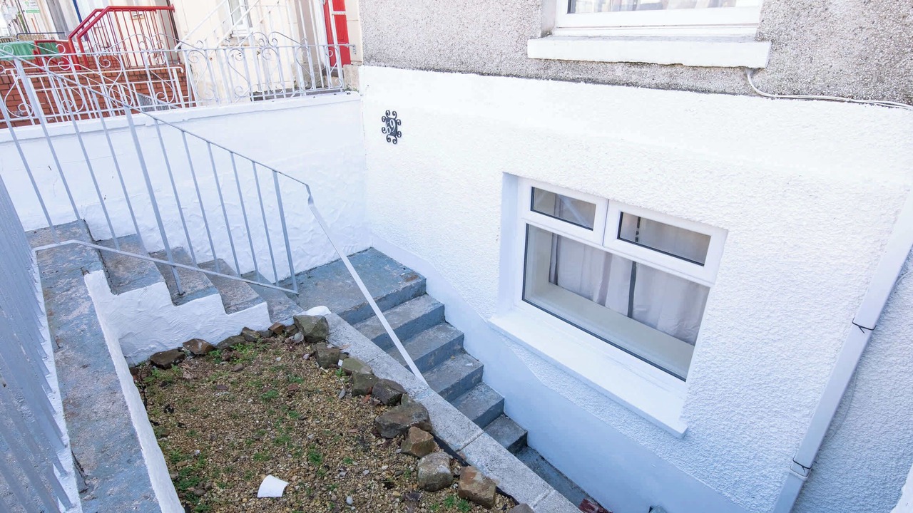 Photo of Others in Skewen