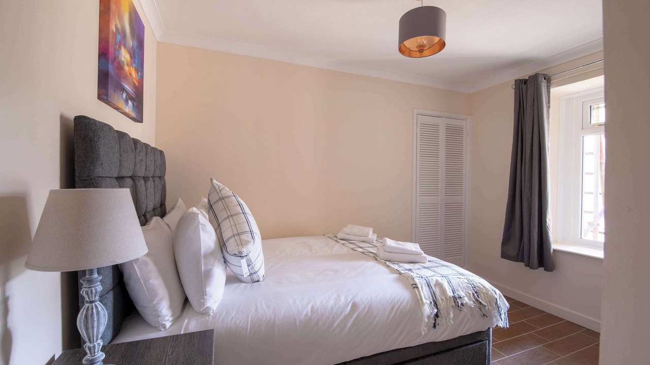 Photo of Others in Skewen