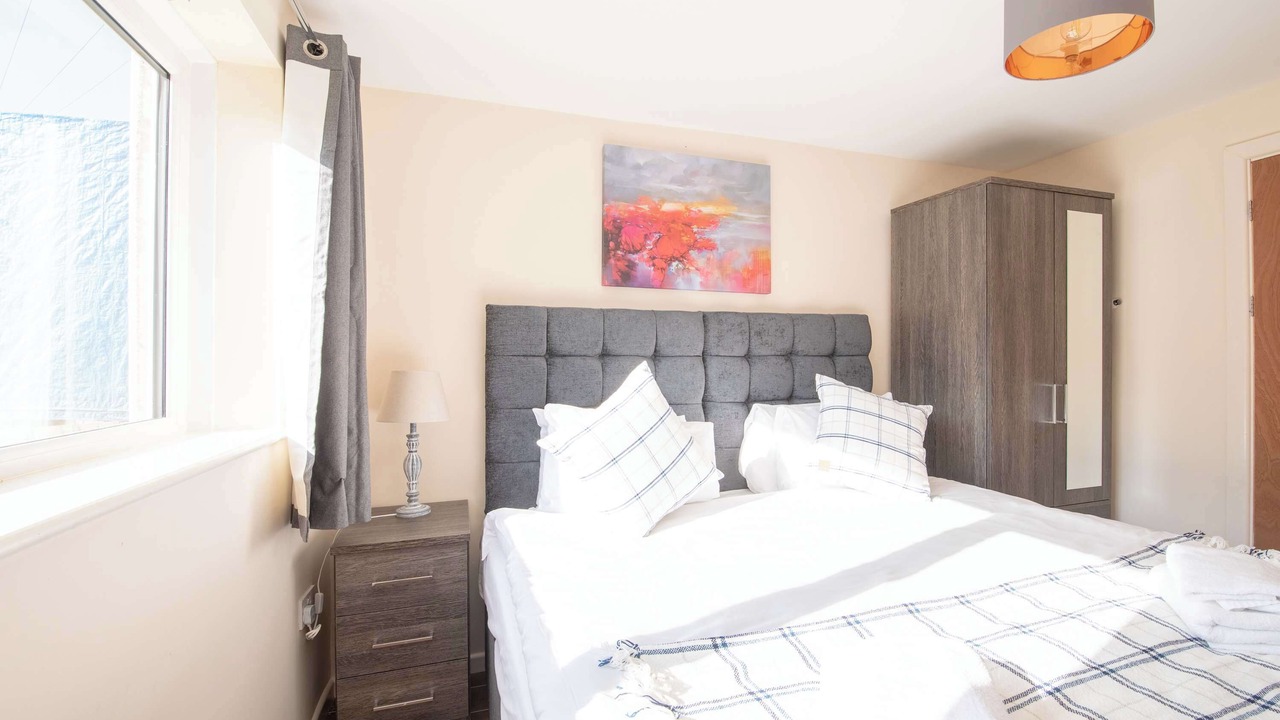 Photo of Others in Skewen