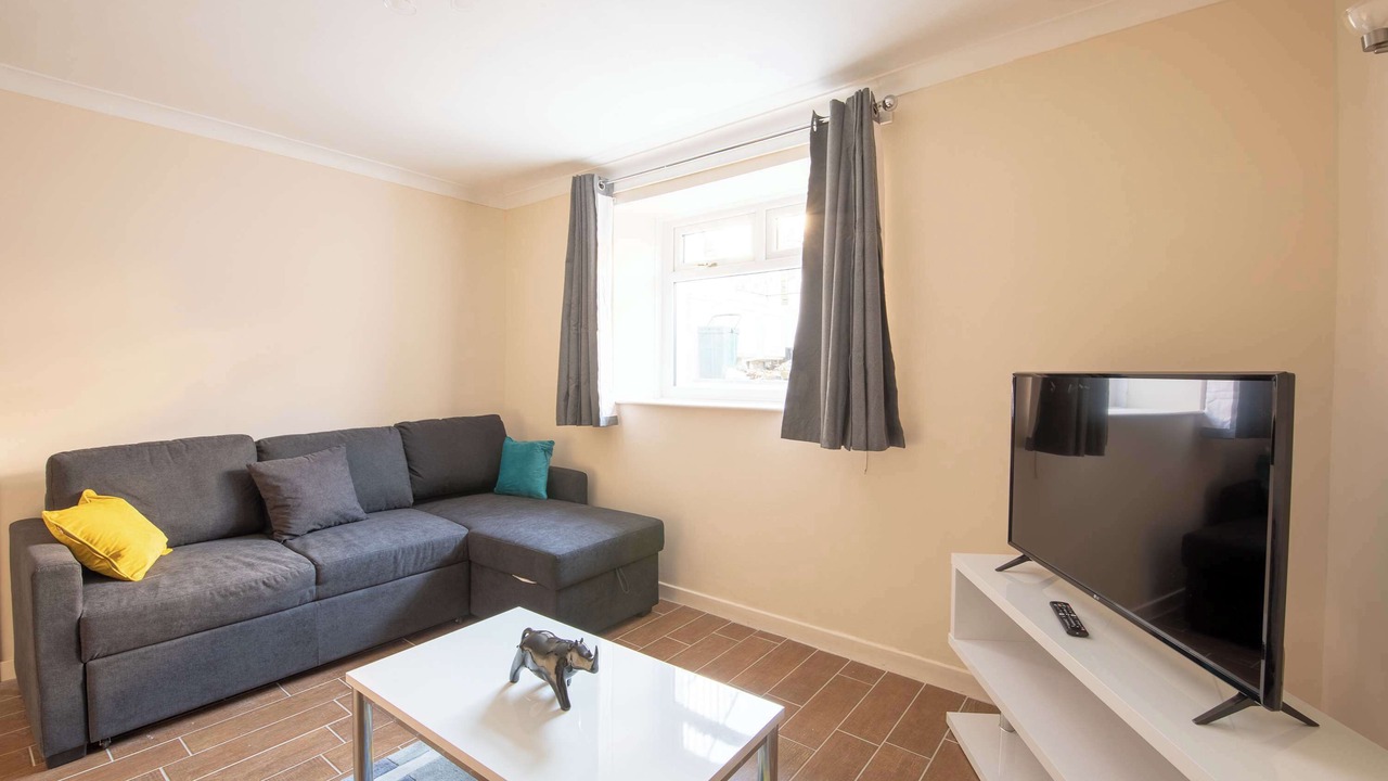 Photo of Others in Skewen