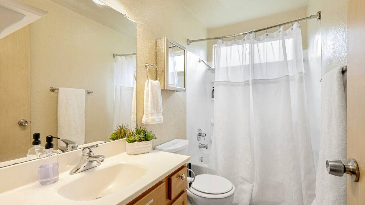 Photo of Bathroom in Highline