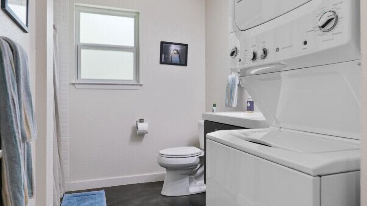 Photo of Bathroom in Slaughter Creek Acres