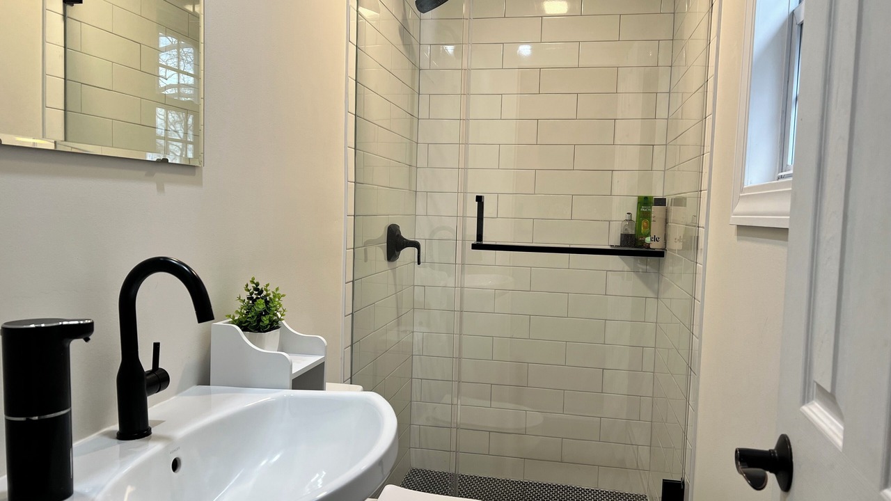 Photo of Bathroom in Hicksville