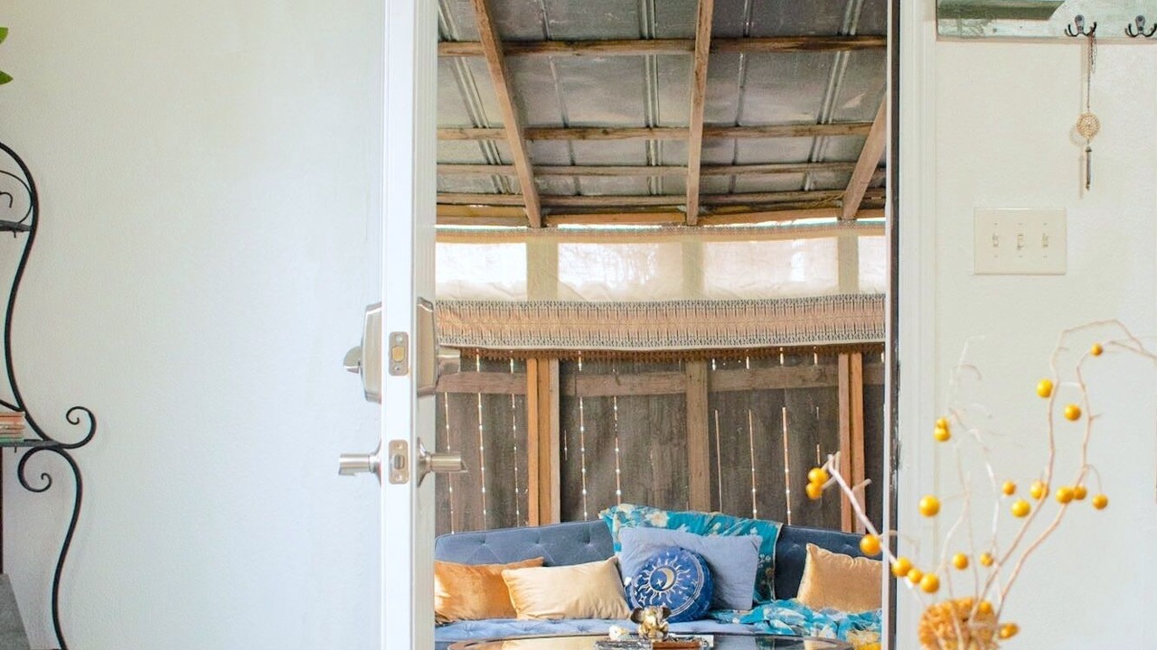 Photo of Livingroom in MLK