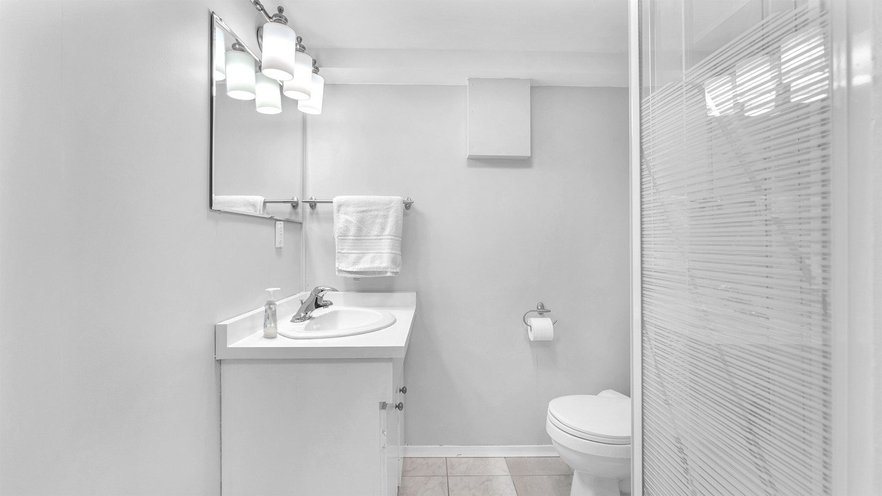 Photo of Bathroom in Grand Bend