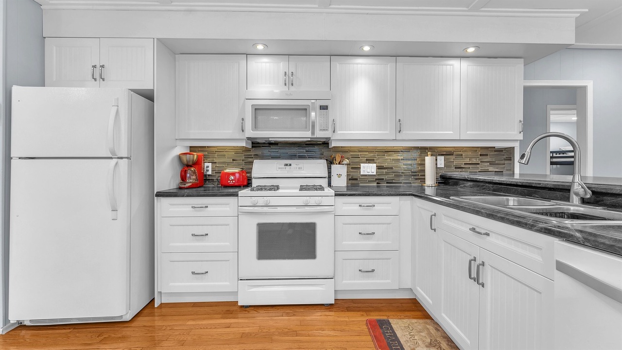 Photo of Kitchen in Grand Bend