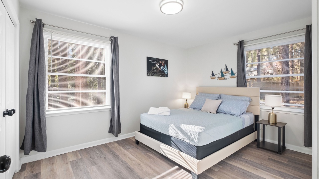 Photo of Bedroom in Garner